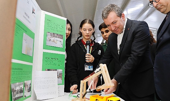 TÜBİTAK Bilim Fuarı Destekleme Programları kapsamında hem öğrencilerden okullara hem