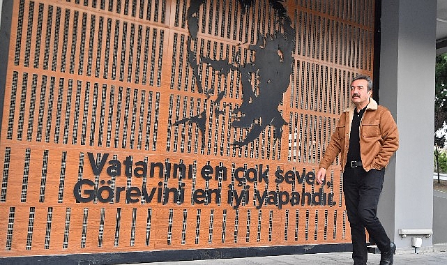 Çukurova Belediye Başkanı Soner Çetin, çocuklarımızın yarına hazırlanmasında, ülkemizin geleceğinin