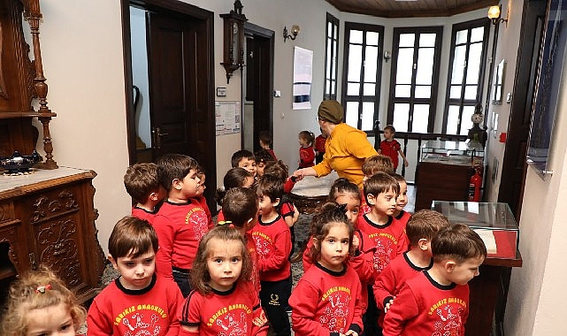 Edremit Belediyesi Atatürk Kültür Evi, 10 Kasım Atatürk’ü Anma günü