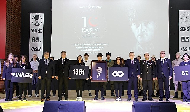 Cumhuriyetimizin kurucusu Ulu Önder Gazi Mustafa Kemal Atatürk, ebediyete intikalinin