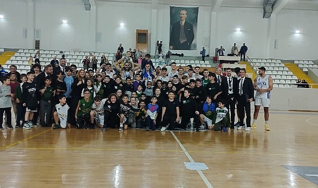 Türkiye Basketbol Ligi 2 Liginde Ege Üniversitesi Daçka fırtınası devam