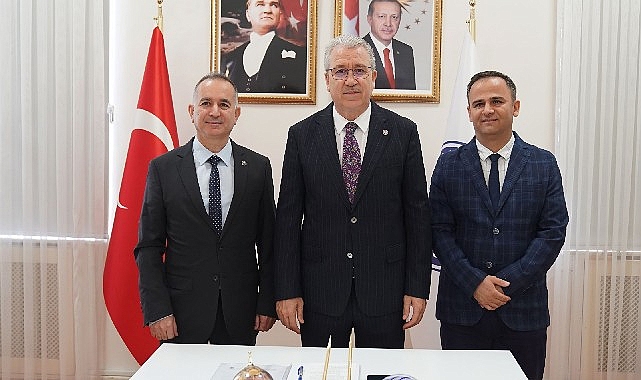 Ege Üniversitesi (EÜ), günün koşullarının eğitim alanına getirdiği değişim ve