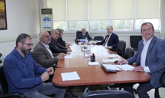Kocaeli Büyükşehir Belediyesi’nde haftalık encümen toplantısı gerçekleşti. Encümende iş yerlerinin