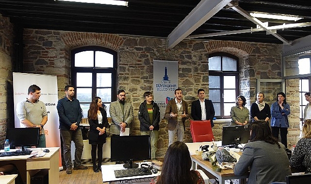 İzmir Büyükşehir Belediyesi, “Geleceğini Kuran Genç Kadınlar” zincirine bir halka
