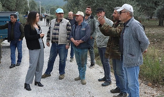 Belediyenin Park ve Bahçe Birimi’nde gerçekleştirilen budama çalışmalarından elde edilen