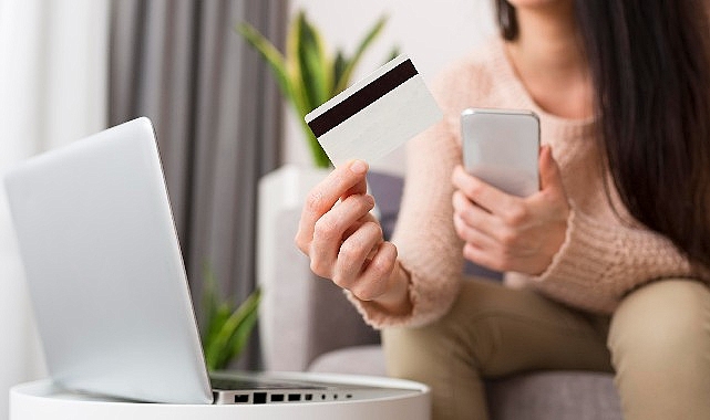 Ürün satın almanın en uygun yollarından biri olan online alışveriş,