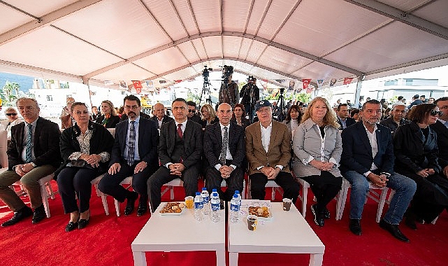 İzmir’in en kapsamlı tenis merkezi Sahilevleri’nde hayata geçiriliyor. İzmir Büyükşehir