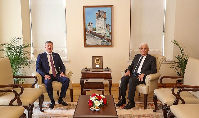 Kazakistan Cumhuriyeti Antalya Başkonsolosu Kuat Kanafeyev, Muğla Büyükşehir Belediye Başkanı
