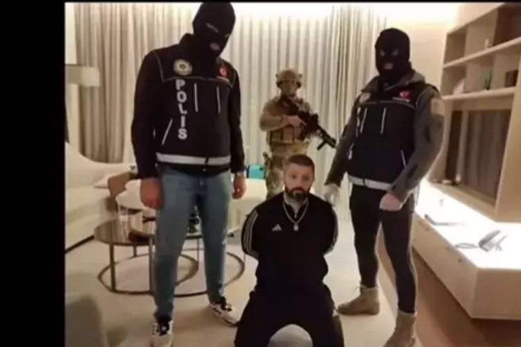 İçişleri Bakanı Ali Yerlikaya, İstanbul'da düzenlenen operasyonda, Interpol tarafından kırmızı