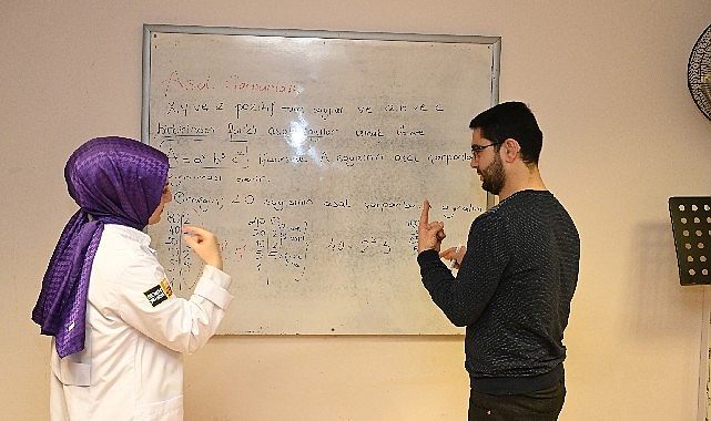 Konya Büyükşehir Belediyesi Meslek Edindirme Kursları tarafından işitme engellilere yönelik