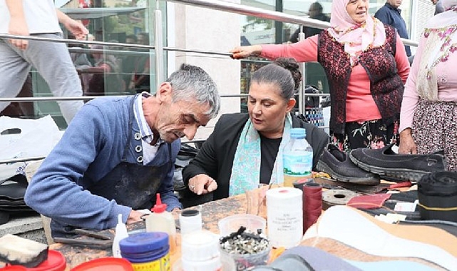 Aydın Büyükşehir Belediye Başkanı Özlem Çerçioğlu, Köşk ilçesinde vatandaşlarla bir
