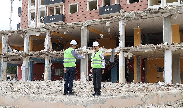 Yüksek inşaat mühendisi, mimar ve deprem uzmanı Yoshinori Moriwaki, KYK