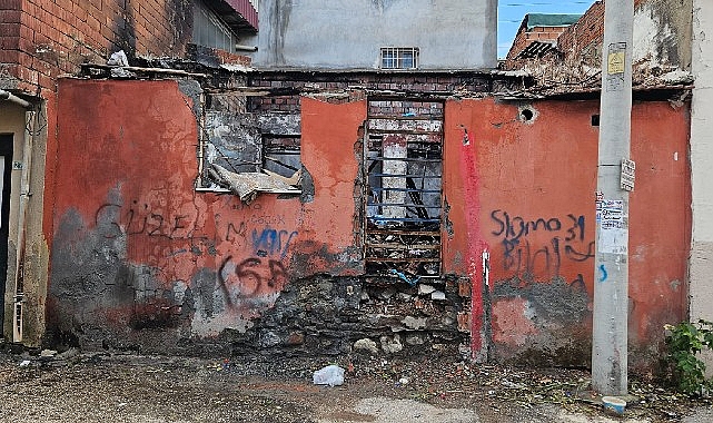 Osmangazi Belediyesi, Soğanlı Mahallesi’nde madde bağımlıları tarafından mesken tutulan metruk
