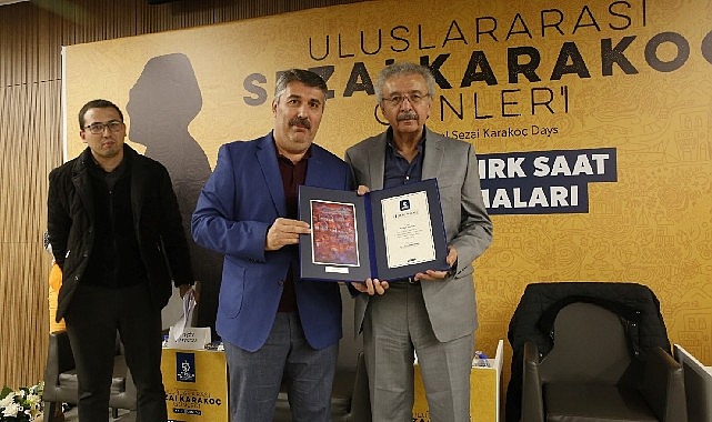 Filistin edebiyatının ölüme karşı hayatla direndiğini söyleyen Filistinli şair ve