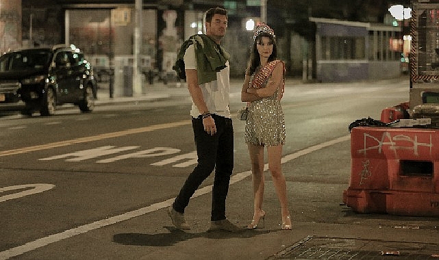 Başrollerini Kıvanç Tatlıtuğ ve Beren Saat’in paylaştığı, uzun süredir merakla beklenen Netflix filmi İstanbul