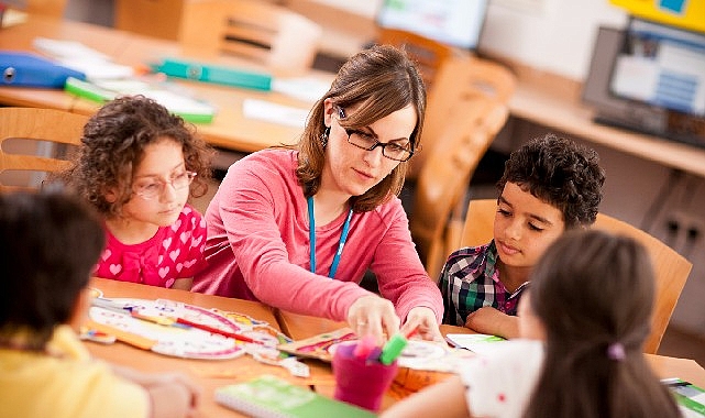 British Council, Öğretmenler Günü'nde dünya çapındaki eğitimcileri güçlendirmeye devam ediyor.
