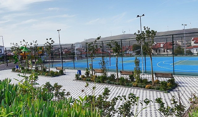 Hayata geçirdiği fiziki projelerle Çeşme’nin çehresini değiştiren Belediye Başkanı M.
