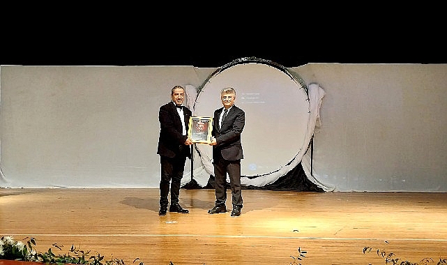 EgeArt Sanat Günlerinde tiyatral dans gösterisi ile muhteşem bir geceye