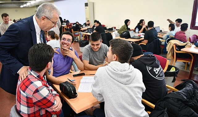 Sahip olduğu elektronik ve basılı yayınlar, fiziki ve teknolojik alt