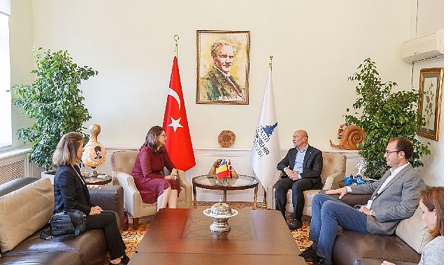 İzmir Büyükşehir Belediye Başkanı Tunç Soyer, Romanya’nın İzmir Başkonsolosu Mioara