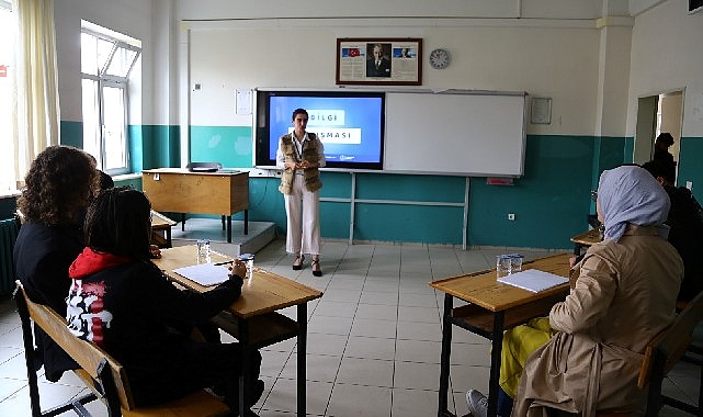 Uluslararası Sezai Karakoç Günleri kapsamında öğrenciler ‘Sezai Karakoç Yeti Bilgi