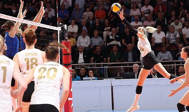 Vodafone Sultanlar Ligi’nde namağlup lider VakıfBank, Çukurova Belediyesi Spor Kulübü