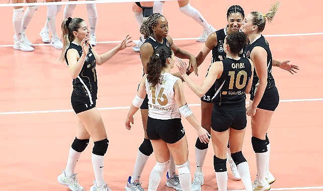 VakıfBank, Vodafone Sultanlar Ligi 2023-2024 sezonunda namağlup liderliğini sürdürüyor. Sarı-siyahlılar ligdeki 9.