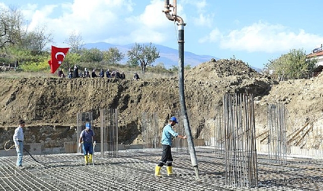 Yeniceköy Mahallesinde yeni yapılaşmanın başladığı bölgede planlarda ibadet alanı olarak