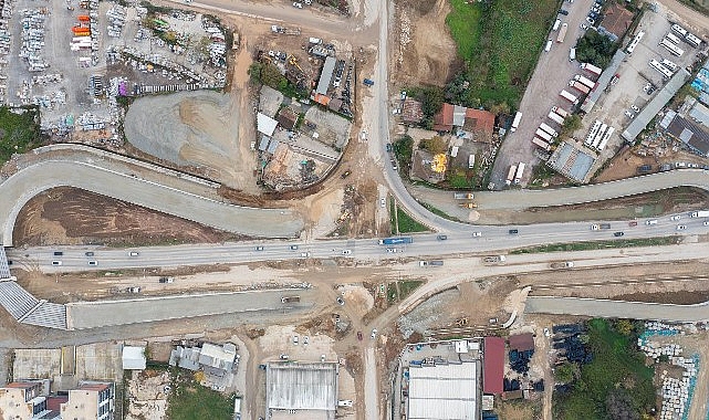 Kandıra yolundaki trafiği kesintisiz bir hale getirmeyi planlayan Büyükşehir, Yeşilova
