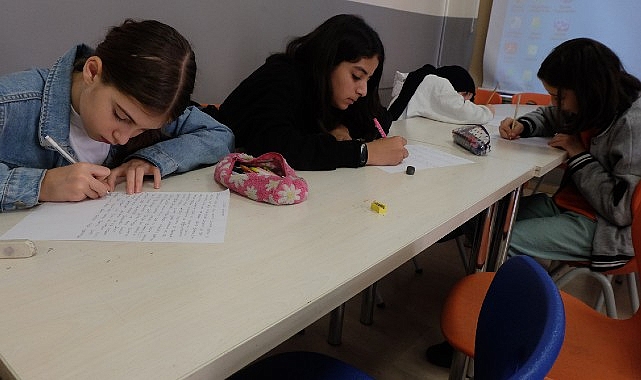 Zeytinburnu Belediyesi Bilgi Evleri ve Zeytinburnu Gençlik Merkezi’nin bu yıl