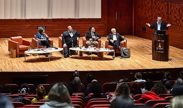 İzmir Büyükşehir Belediyesi’nin Cumhuriyet’in 100’üncü yılı etkinlikleri kapsamında düzenlediği “Yüzyılın
