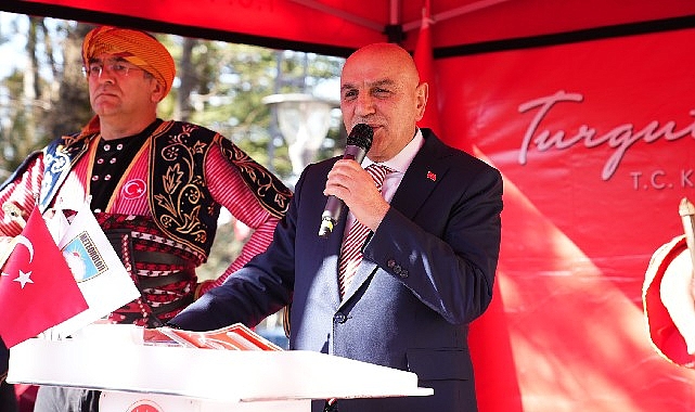 Keçiören Belediye Başkanı Turgut Altınok Gazi Mustafa Kemal Atatürk`ün Ankara`ya