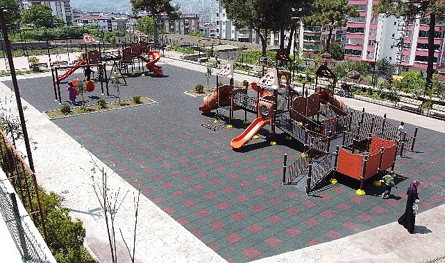 Canik Belediye Başkanı Başkan İbrahim Sandıkçı, özel eğitim öğrencileriyle bir