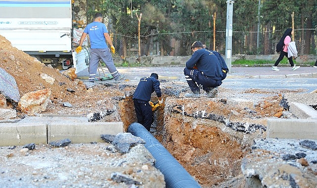 Antalya Büyükşehir Belediyesi, Kepez ilçesi Namık Kemal Bulvarı’nın deforme olan