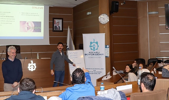 Kocaeli Büyükşehir Belediyesi, kurum bünyesindeki personele “Etkili İletişim ve Beden
