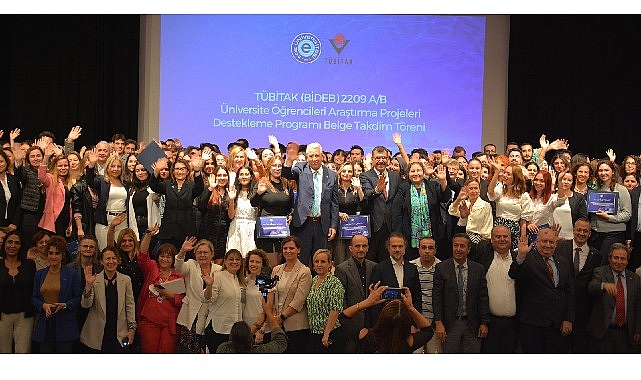Ege Üniversitesi Sağlık Bilimleri Fakültesi Ebelik Bölümü Öğretim Üyesi Prof.