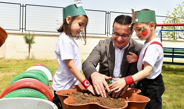 İklim Değişikliği ve Sıfır Atık Müdürlüğü ile özellikle çocukları bilinçlendirdiği