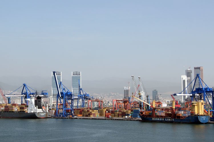 İhracatta Kasım ayı rekoru kırıldı. Ticaret Bakanı Ömer Bolat rakamlarla