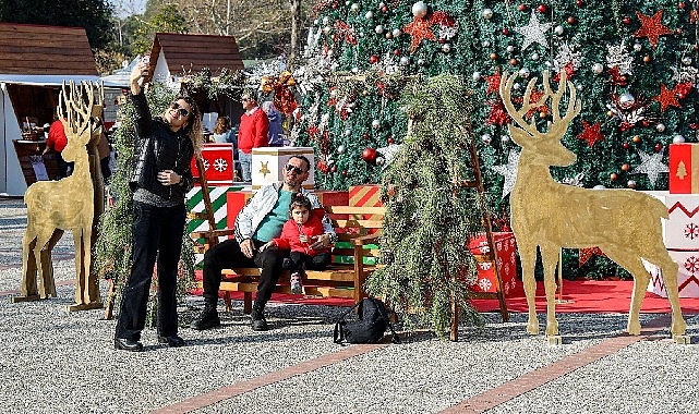 Karşıyaka Belediyesi’nin gelenek haline getirdiği “Yeni Yıl Pazarı” bu sene