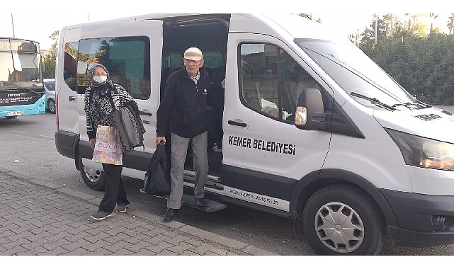 Kemer Belediyesi Sağlık İşleri Müdürlüğü ekipleri, Kemer’de hasta ve muayene