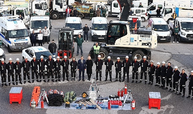 Konak Belediyesi’nin doğal afetlerde hızla bölgeye ulaşarak can kurtarmak ve