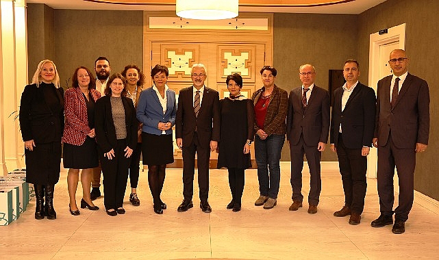 Almanya Hessen Eyaleti, Avrupa ve Federal İşlerden Sorumlu Eyalet Bakanı