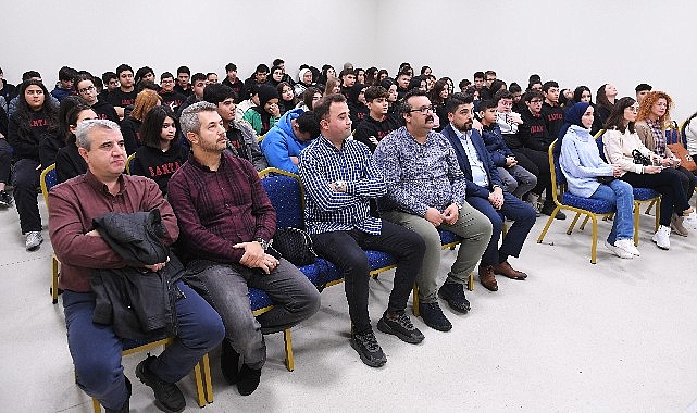 Osmangazi Belediyesi, verdiği eğitimlerle öğrencileri atıkların geri dönüşümü ve temiz