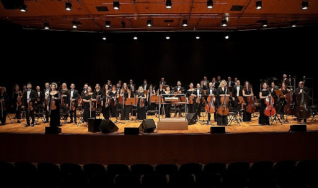Caz dünyasının önde gelen isimlerinden Kerem Görsev, kendi bestelerinden oluşan repertuvarı