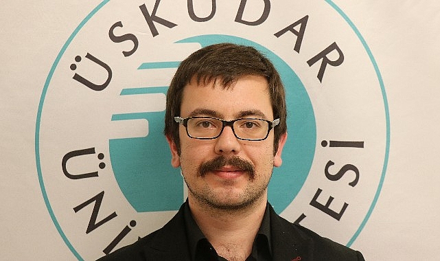 En kısa yoldan para kazanmak ve yüksek makamlara gelmek için