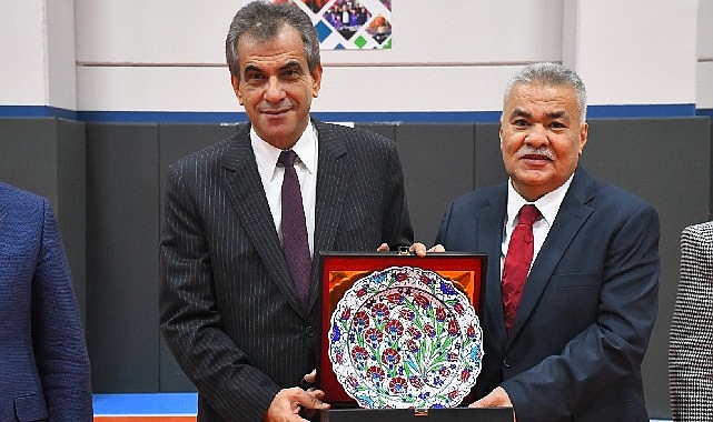 Torbalı Belediyesi’nin Erdemoğlu Holding (Merinos-Sasa) işbirliğiyle Cumhuriyet Mahallesi’nde yer alan