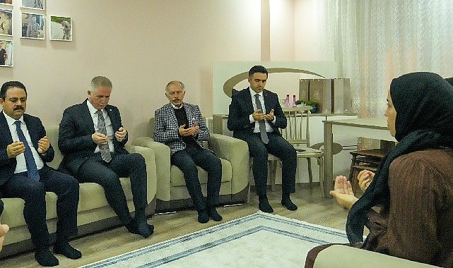 İstanbul Valisi Davut Gül, Bayrampaşa Kaymakamı Dr. Soner Şenel ve