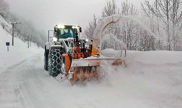 Büyükşehir’in ekipleri, hafta sonunda Kocaeli’ni etkisi altına alması beklenen kar