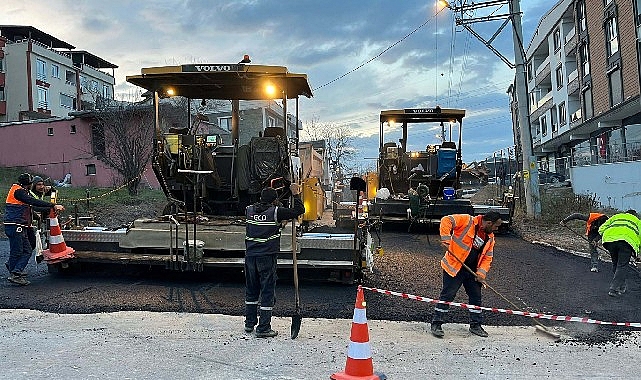 D-130 Karayoluna paralel bir cadde olan Yunus Emre Caddesi Başiskele