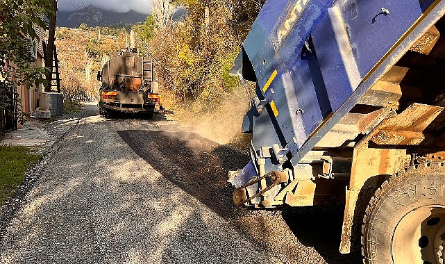 Antalya Büyükşehir Belediyesi, Gazipaşa’ya bağlı Yeşilyurt Mahallesi grup yolunda 2